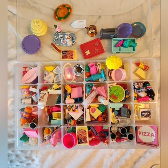 Vintage Barbie food and dishes - Picture 1 of 3